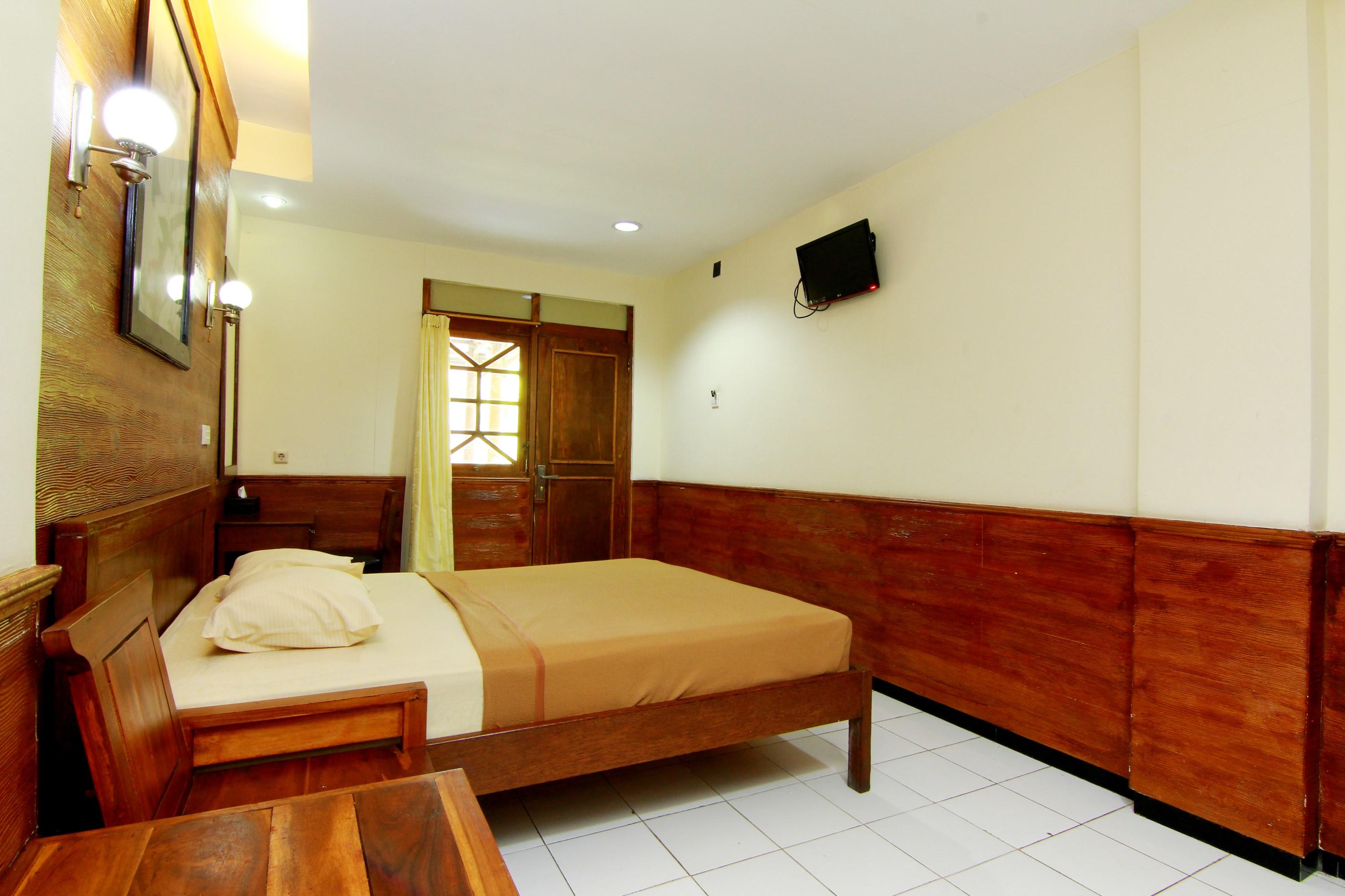 The Soemarsono Hotel Maguwo Buitenkant foto