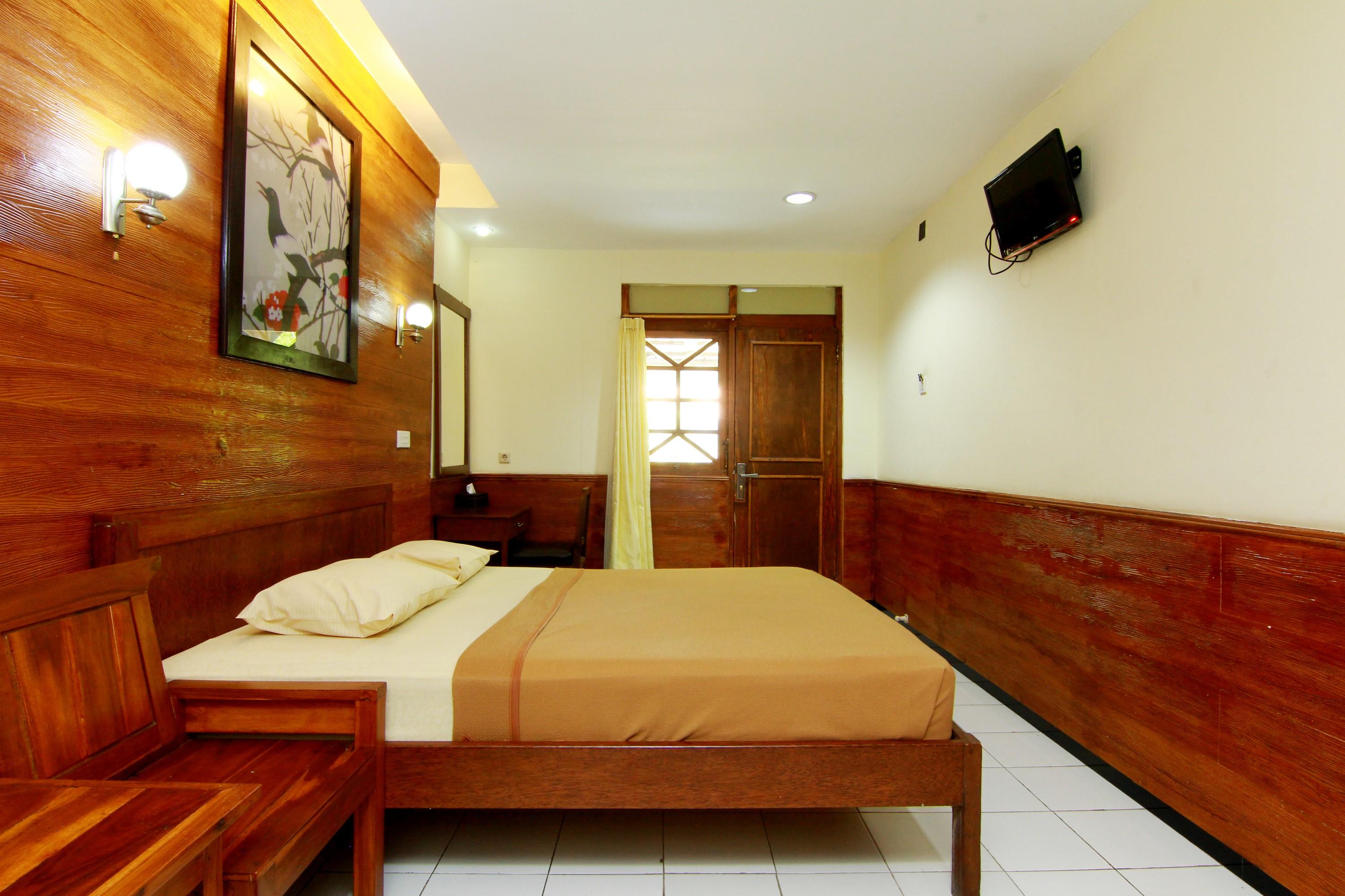 The Soemarsono Hotel Maguwo Buitenkant foto