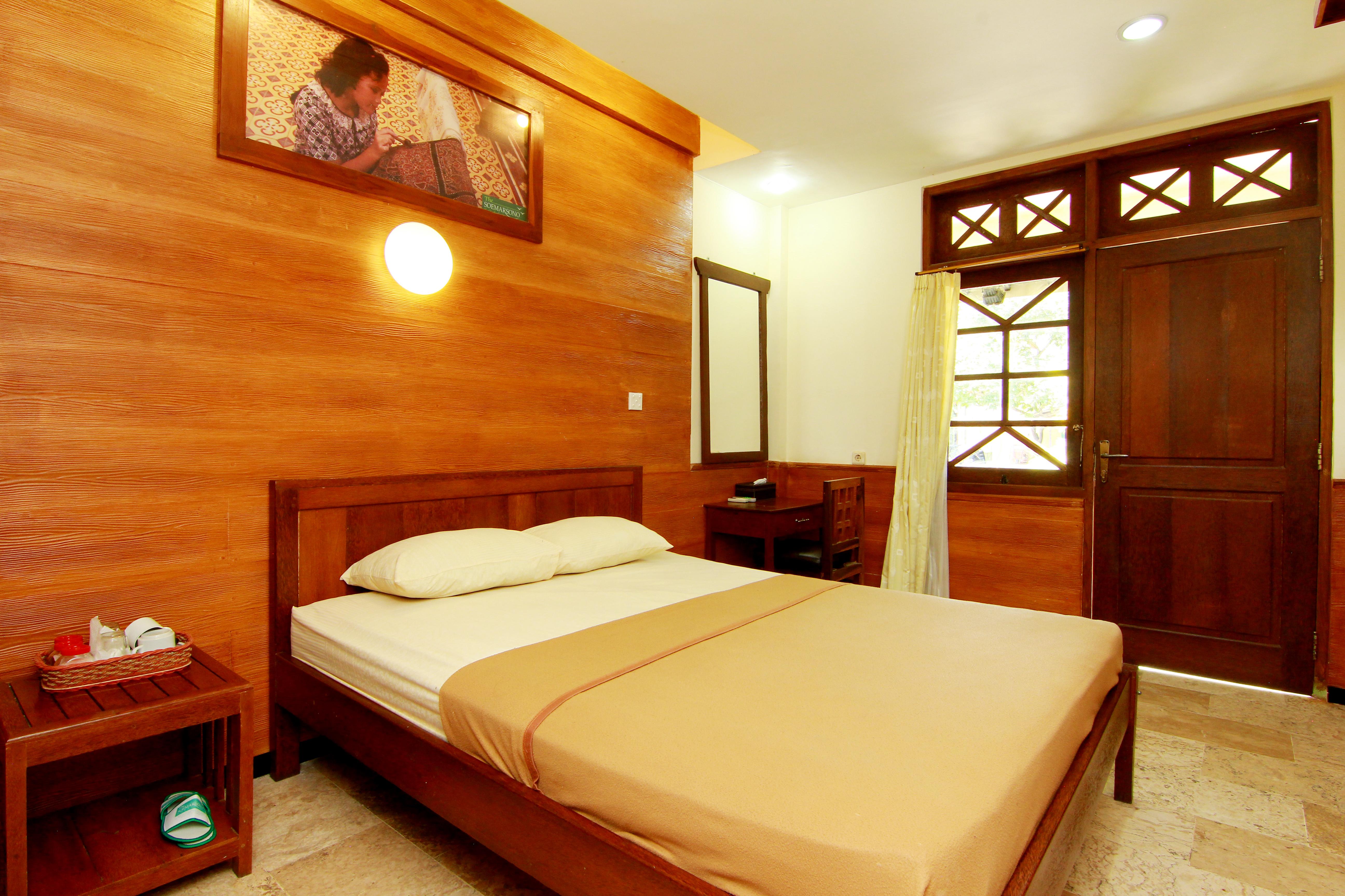 The Soemarsono Hotel Maguwo Buitenkant foto