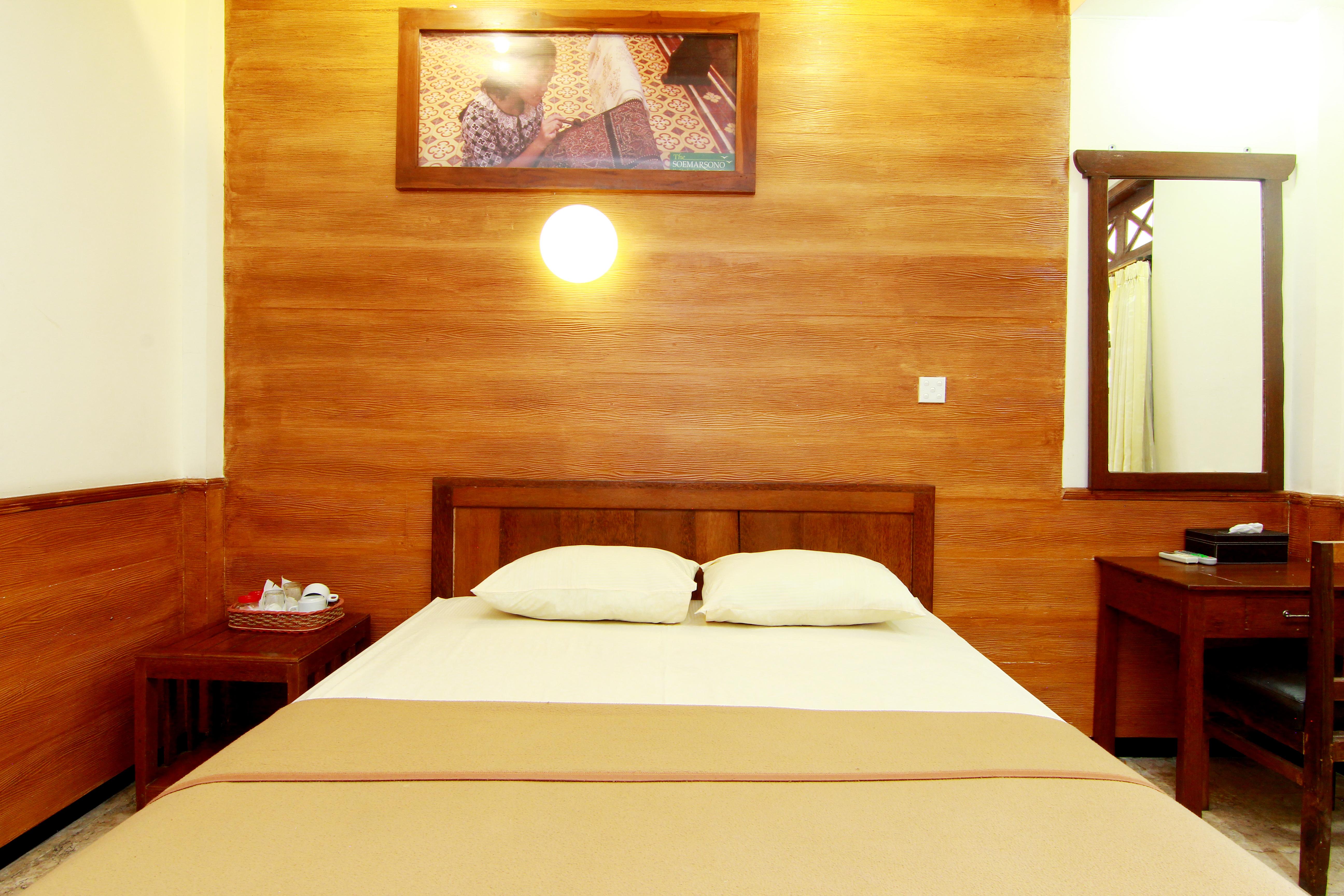 The Soemarsono Hotel Maguwo Buitenkant foto