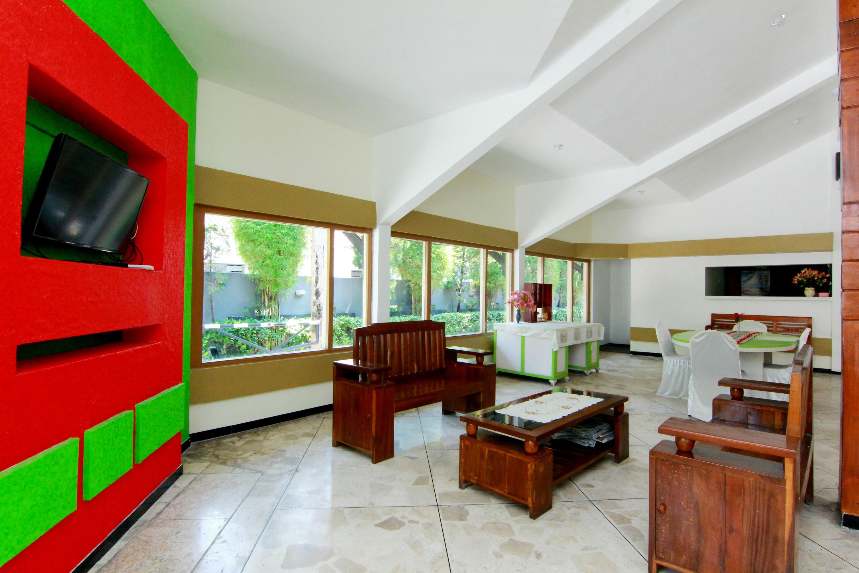 The Soemarsono Hotel Maguwo Buitenkant foto