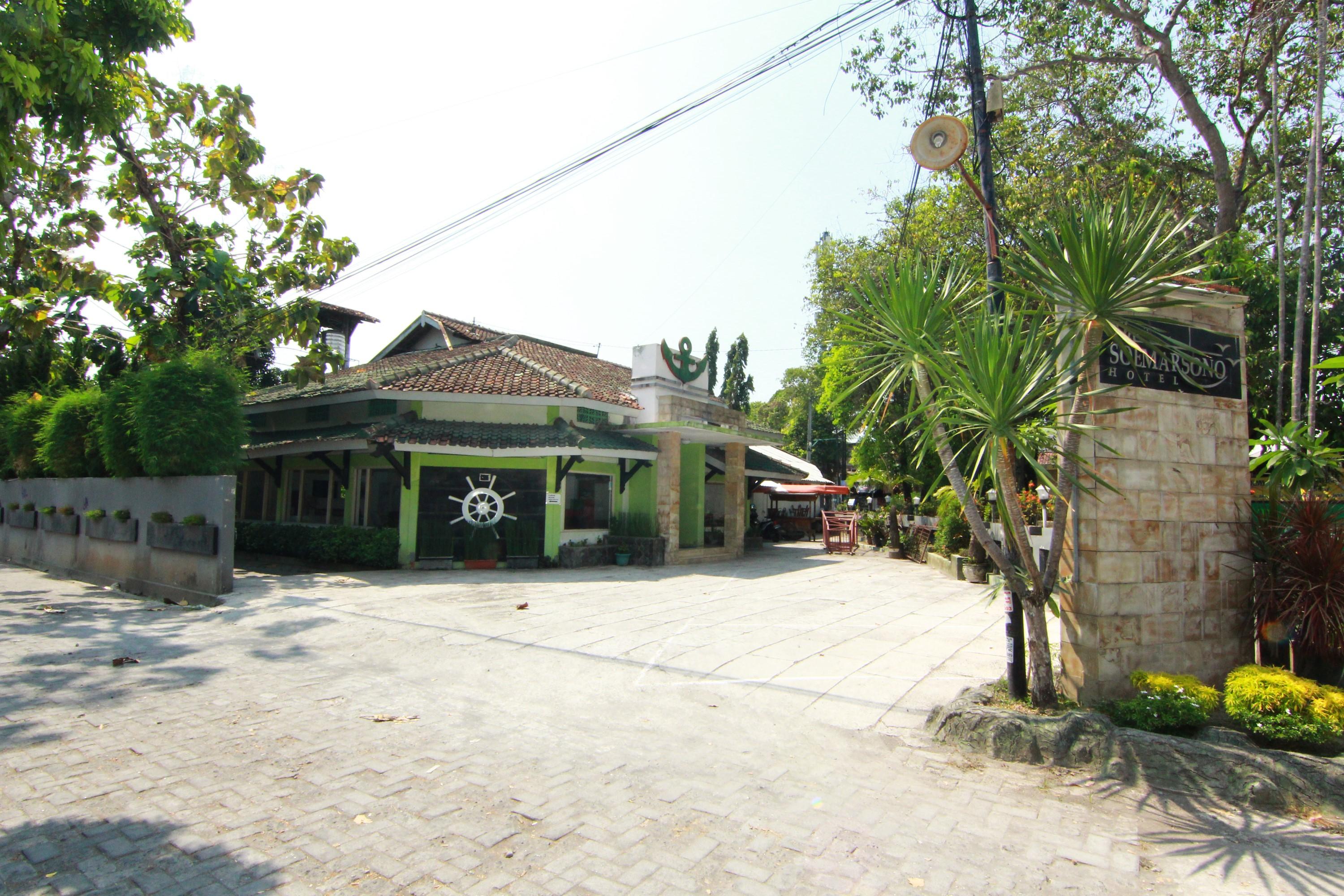 The Soemarsono Hotel Maguwo Buitenkant foto