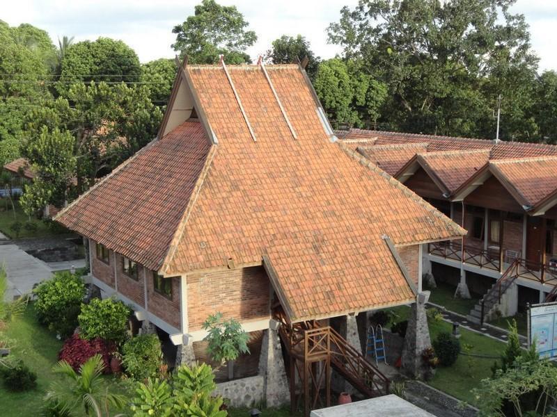 The Soemarsono Hotel Maguwo Buitenkant foto