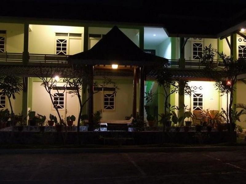 The Soemarsono Hotel Maguwo Buitenkant foto